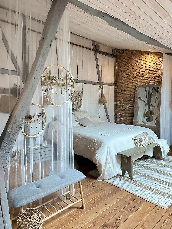 La Bourgeoise Bed & Breakfast Rieux  France